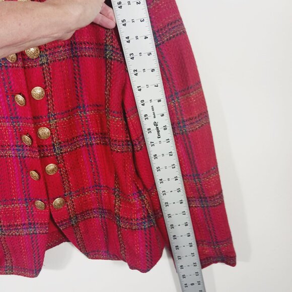 Linda Allard Ellen Tracy 8P Red Plaid Tweed Jacket Gold Buttons w/ Chain Classic - Picture 13 of 16